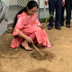 Dr Niti Kautish