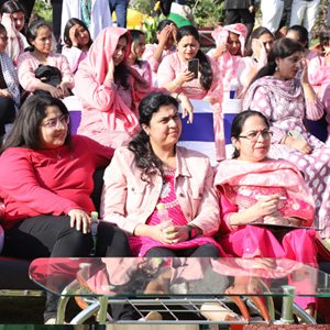 Dr Niti Kautish